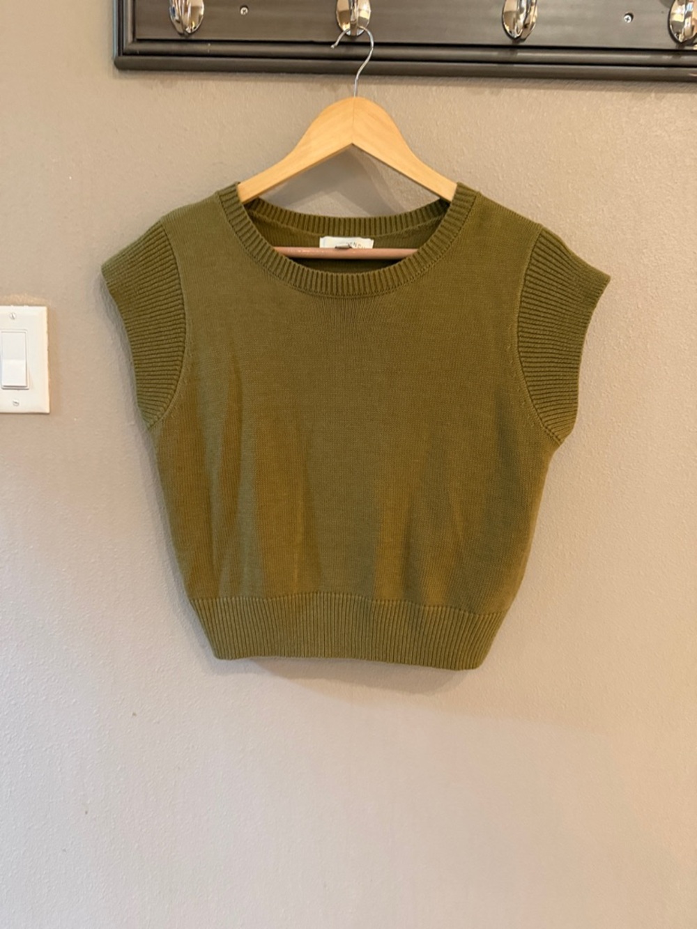 Pinch Olive Sleeveless Knit Top